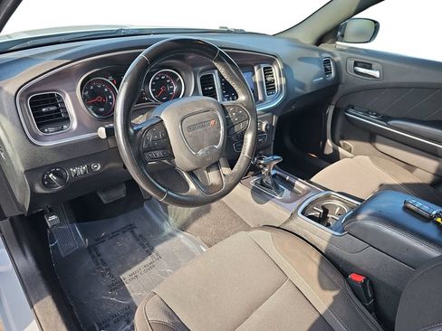 Used 2021 Dodge Charger SXT RWD image 16