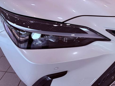 Used 2025 Lexus NX 250 FWD w/ Accessory Package (Z2) image 15