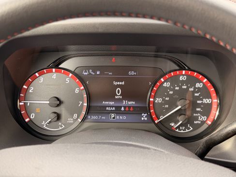 Used 2023 Nissan Titan PRO-4X w/ Pro-4x Convenience Package AWD/4WD image 20