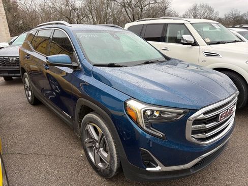 Used 2020 GMC Terrain SLT image 1