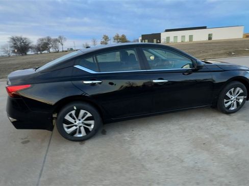 New 2025 Nissan Altima 2.5 S image 9