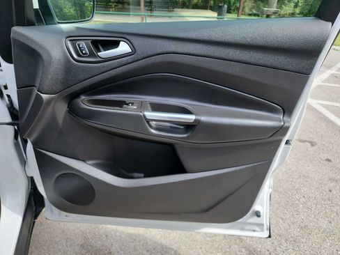 Used 2018 Ford Escape SE FWD image 29