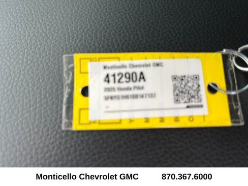 Used 2025 Honda Pilot TrailSport image 33