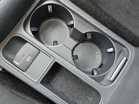 Used 2017 Volkswagen Tiguan Wolfsburg Edition image 24