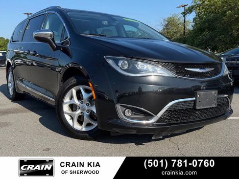 Used 2020 Chrysler Pacifica Limited FWD image 1