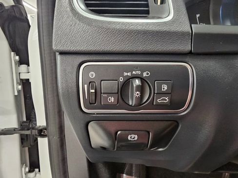 Used 2016 Volvo S60 T5 Premier image 14