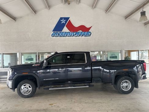 Used 2024 GMC Sierra 3500 SLE image 2