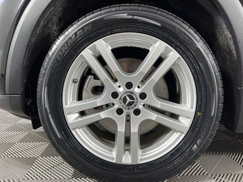 Used 2021 Mercedes-Benz GLB 250 4MATIC w/ Premium Package image 12