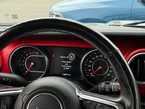 Used 2018 Jeep Wrangler Unlimited Rubicon w/ Uconnect 4C Nav & Sound Group AWD/4WD image 8