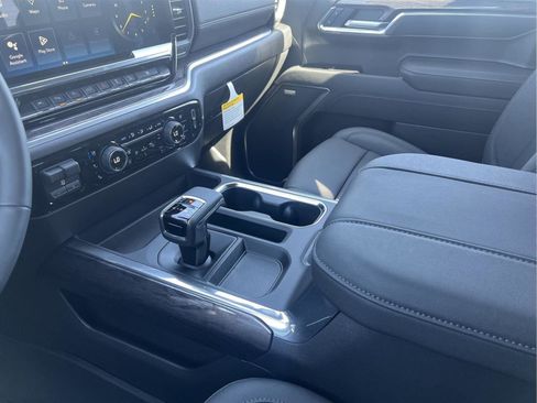 New 2026 Chevrolet Silverado 1500 LTZ w/ LTZ Premium Package AWD/4WD image 18