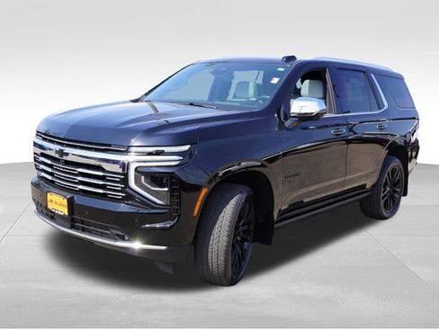 Used 2025 Chevrolet Tahoe Premier AWD/4WD image 11