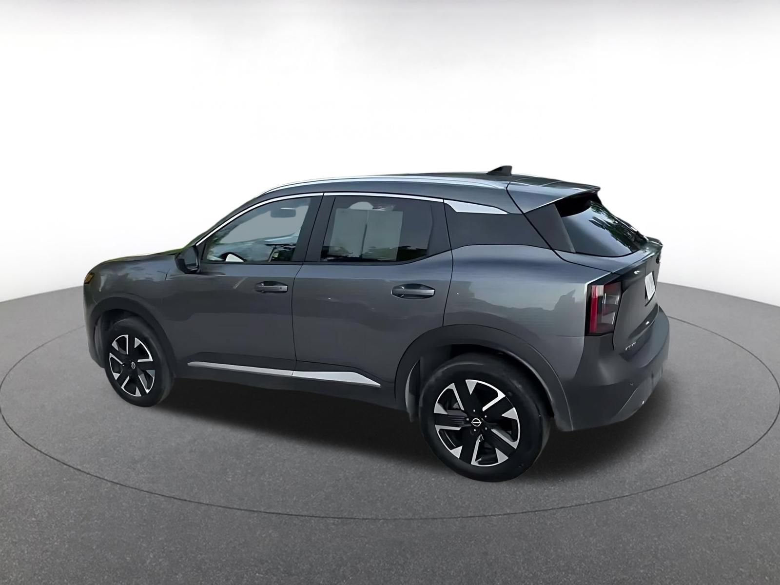 Used 2026 Nissan Kicks SV w/ Cold Weather Package AWD/4WD image 9