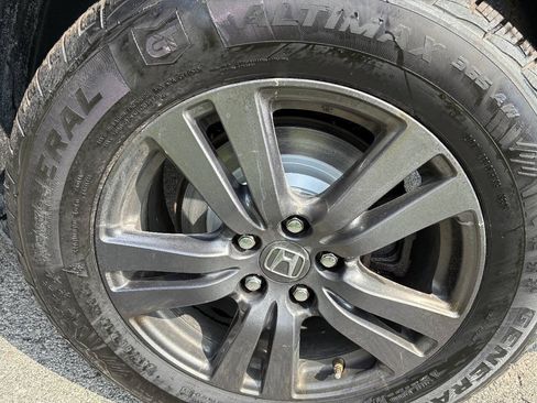 Used 2019 Honda Ridgeline Sport image 10