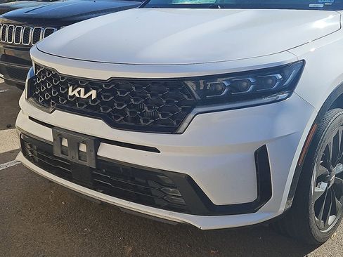 Used 2022 Kia Sorento SX AWD/4WD image 2