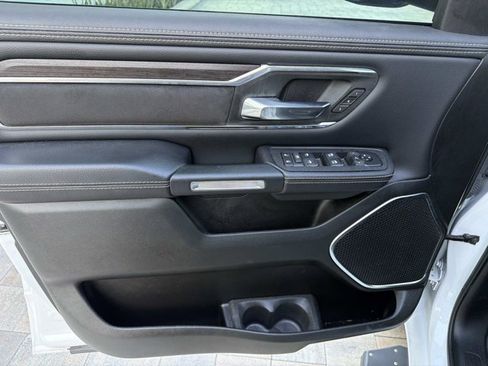 Used 2025 RAM 1500 Laramie AWD/4WD image 9