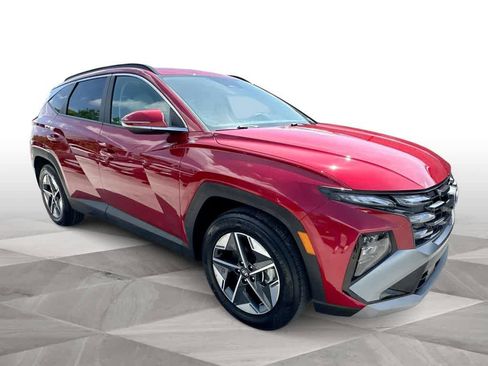 Used 2025 Hyundai Tucson SEL FWD image 2