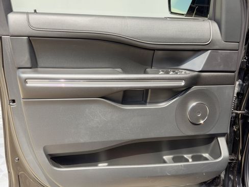 Used 2021 Ford Expedition XLT RWD image 14