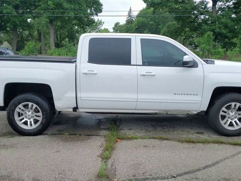 Used 2017 Chevrolet Silverado 1500 LT w/ All Star Edition image 46