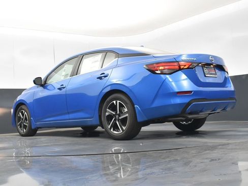 Used 2025 Nissan Sentra SV image 39