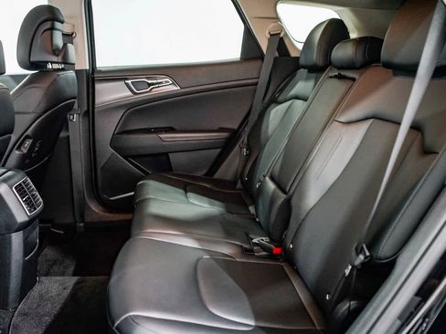 Used 2023 Kia Sportage EX image 17