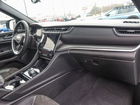 Used 2023 Jeep Grand Cherokee L Laredo image 20