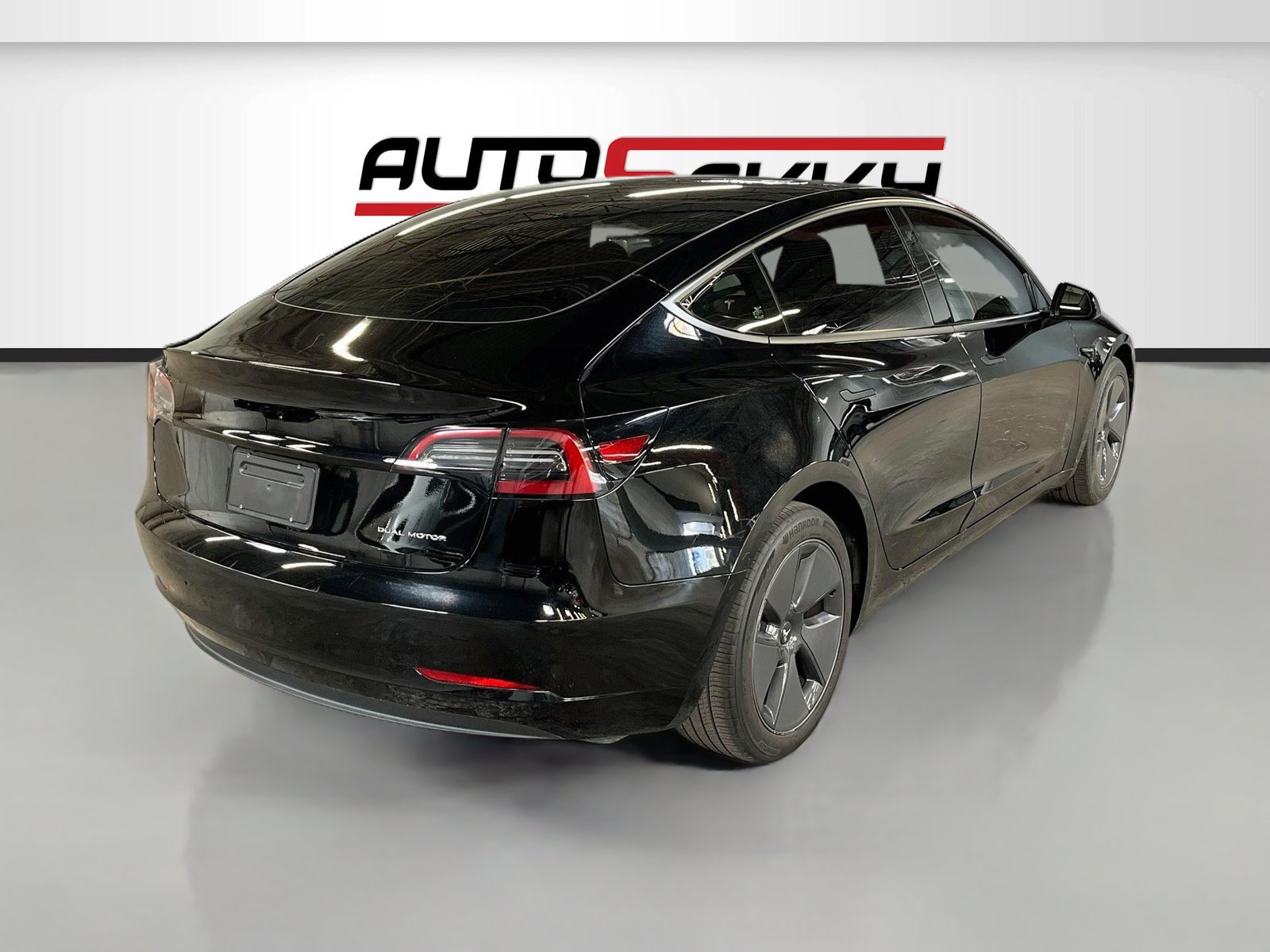Used 2023 Tesla Model 3 Long Range AWD/4WD image 7