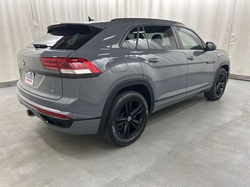 Used 2023 Volkswagen Atlas Cross Sport SEL R-Line AWD/4WD image 6