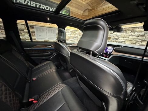 Used 2022 Jeep Grand Cherokee Summit AWD/4WD image 29