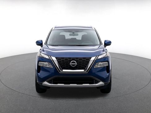 Used 2026 Nissan Rogue SV AWD/4WD image 2