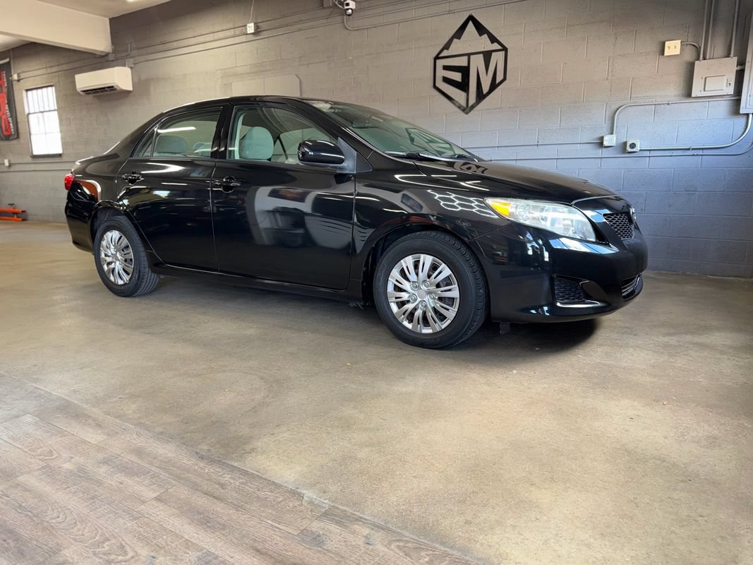 Used 2010 Toyota Corolla LE FWD image 4