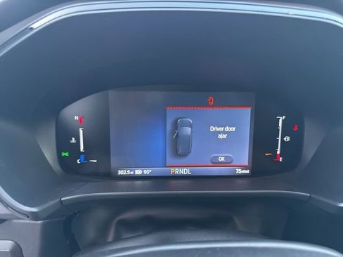 New 2025 Ford Escape ST-Line w/ Equipment Group 301A image 18