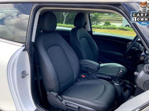 Certified 2024 MINI Cooper 2-Door Hardtop FWD image 7