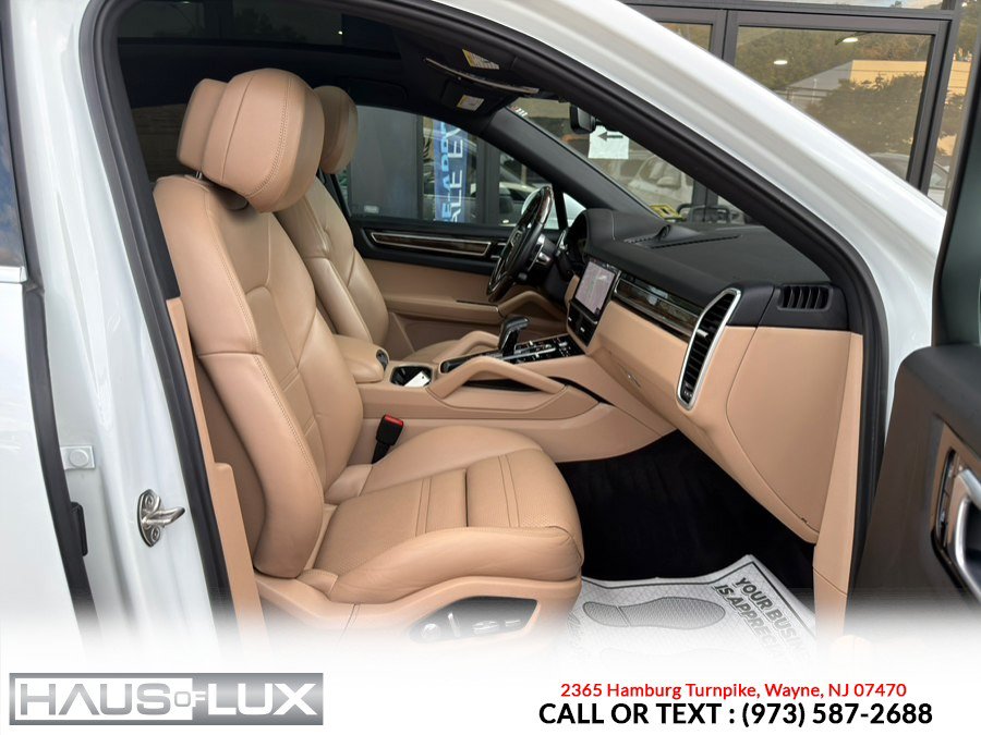 Used 2020 Porsche Cayenne AWD/4WD image 18