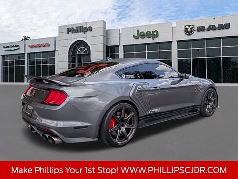 Used 2021 Ford Mustang Shelby GT500 w/ Technology Package RWD image 3