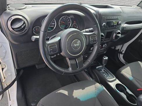 Used 2018 Jeep Wrangler Sport AWD/4WD image 16