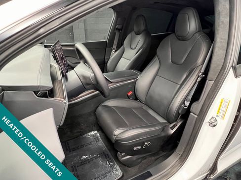 Used 2025 Tesla Model X image 3