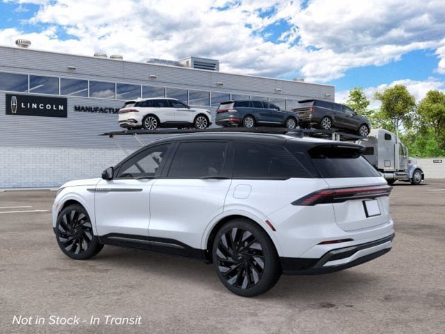 New 2026 Lincoln Nautilus Reserve w/ Jet Appearance Package AWD/4WD image 4