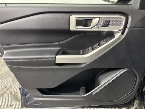 Used 2022 Ford Explorer Limited w/ Equipment Group 301A image 14