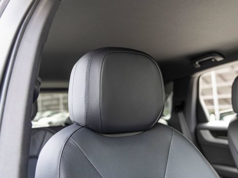Certified 2026 Porsche Cayenne AWD/4WD image 66
