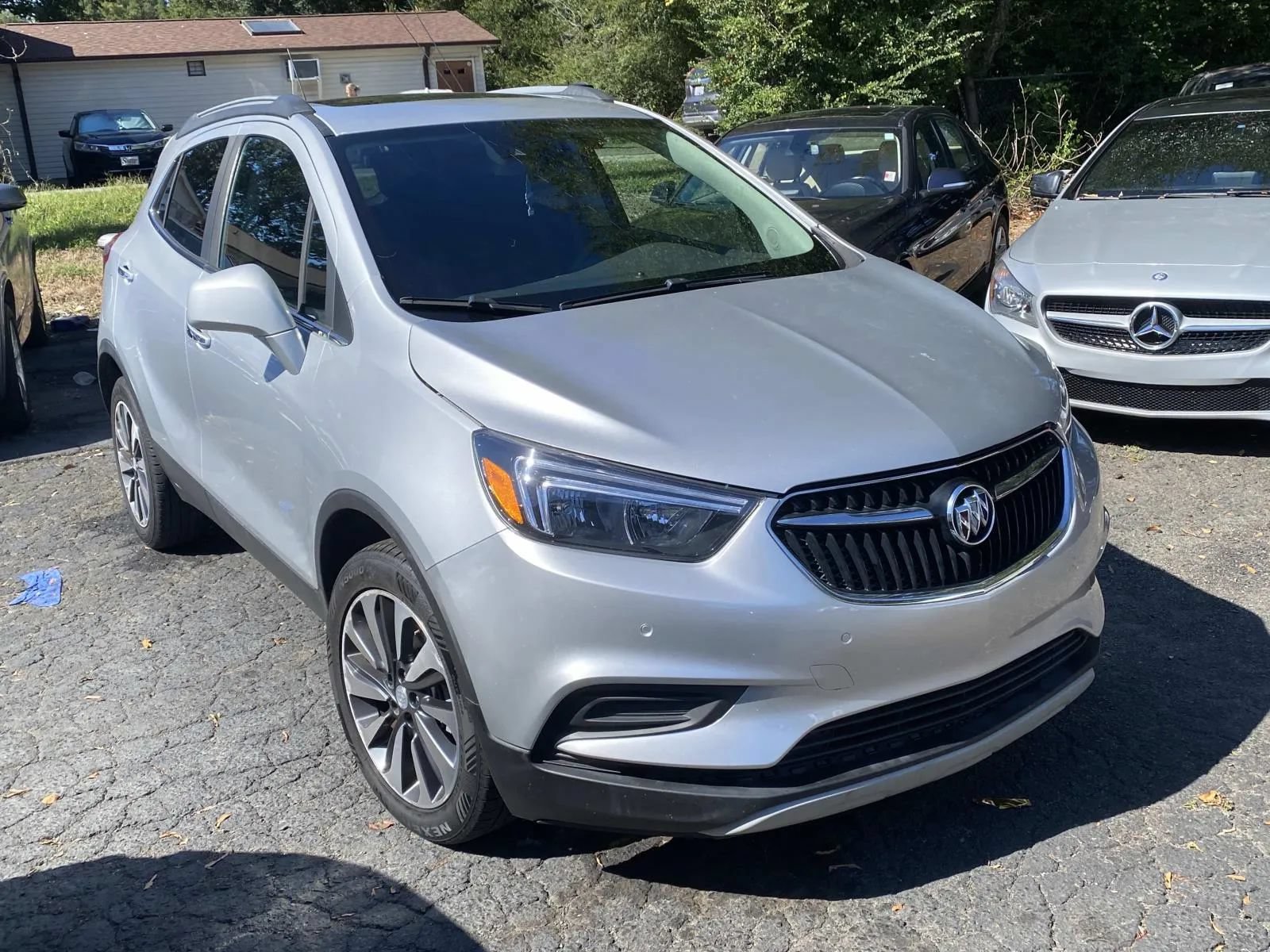 Used 2021 Buick Encore Preferred w/ Safety Package II AWD/4WD image 2