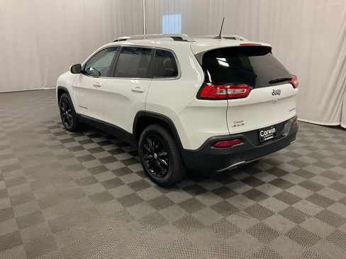 Used 2018 Jeep Cherokee Limited AWD/4WD image 5