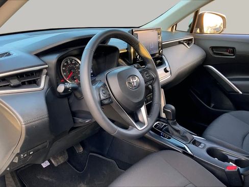 Used 2022 Toyota Corolla Cross LE FWD image 17