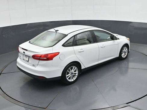 Used 2015 Ford Focus SE image 39