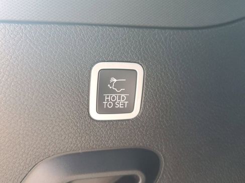 New 2025 Jeep Wagoneer Series II w/ Premium Group I image 9