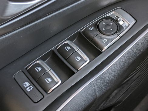 Certified 2023 Kia Sorento LX image 17