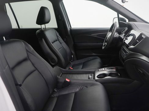 Used 2021 Honda Passport Sport image 11