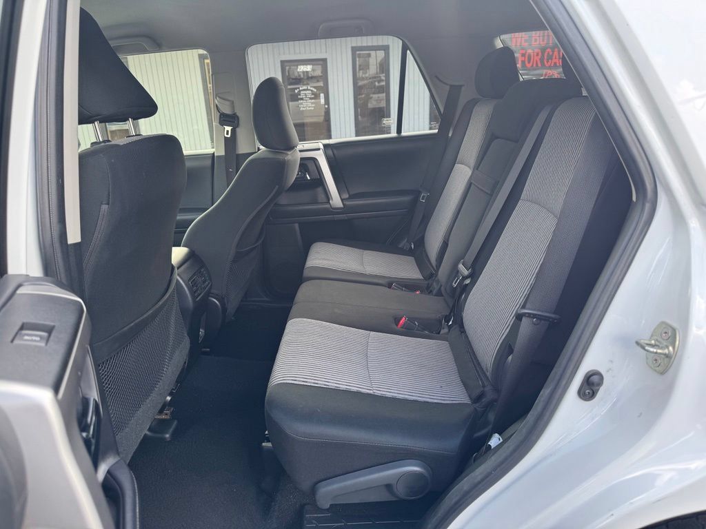 Used 2024 Toyota 4Runner SR5 AWD/4WD image 12