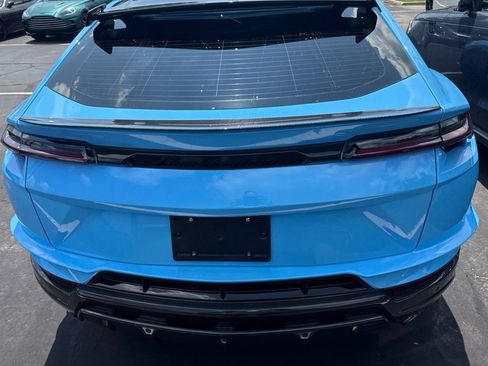 Used 2024 Lamborghini Urus Performante AWD/4WD image 6