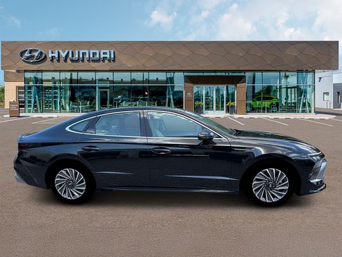 New 2026 Hyundai Sonata SEL FWD image 9