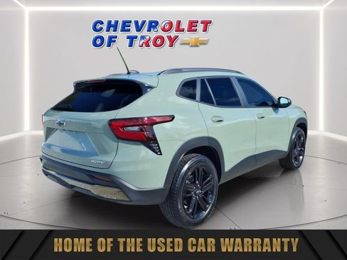 Used 2024 Chevrolet Trax ACTIV w/ Sunroof Package FWD image 9